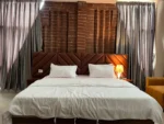 Deluxe Room - Image 7